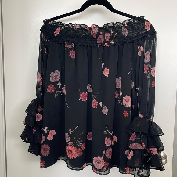 CeCe Tops - Off the shoulder top